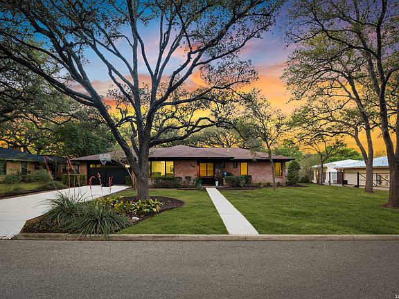 4th image of 647 Cave Ln