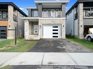 32 Walden Pond Dr, Loyalist, ON K7N 0E6