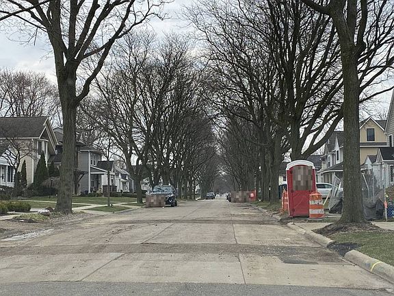 5th image of 479 Bird Ave