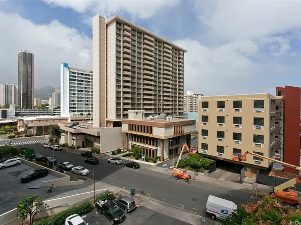 750 Amana St APT 605, Honolulu, HI 96814