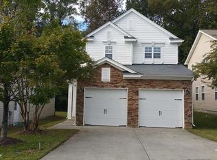 2028 Remington Oaks Cir, Cary, NC 27519