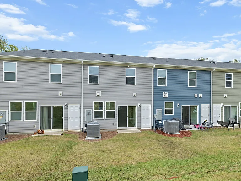 3063 Spline Cir — Photo 30