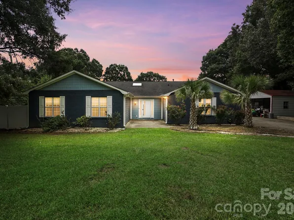 14010 Mareshead Ln, Matthews, NC 28105