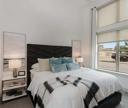 4th image of 714 McCullough Ave #342