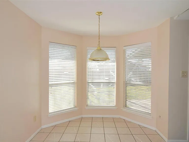 11514 Sagecreek Dr — Photo 5