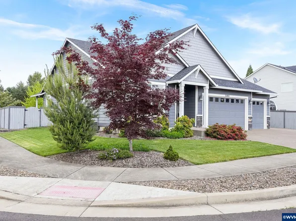 2103 NE Summit Dr, Albany, OR 97321
