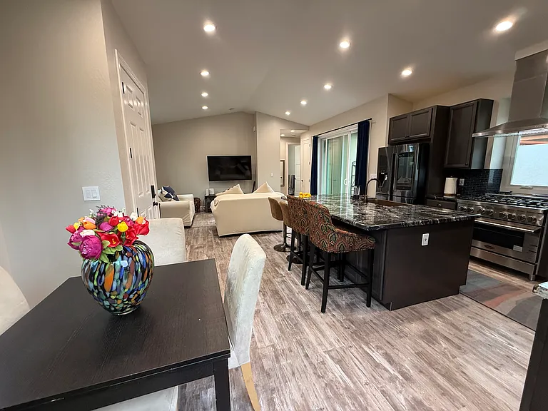 1598 Valota Rd — Photo 43