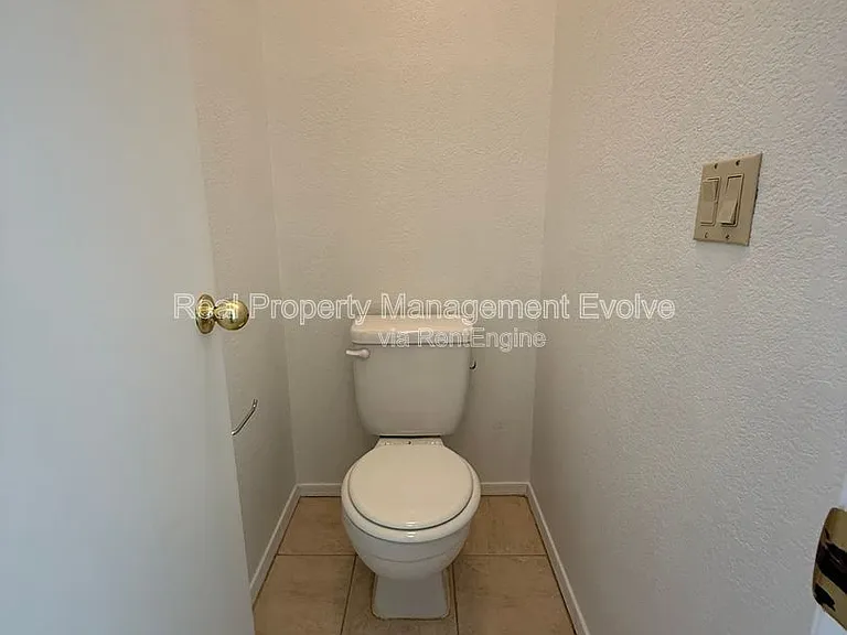 4260 E Rosemonte Dr — Photo 18