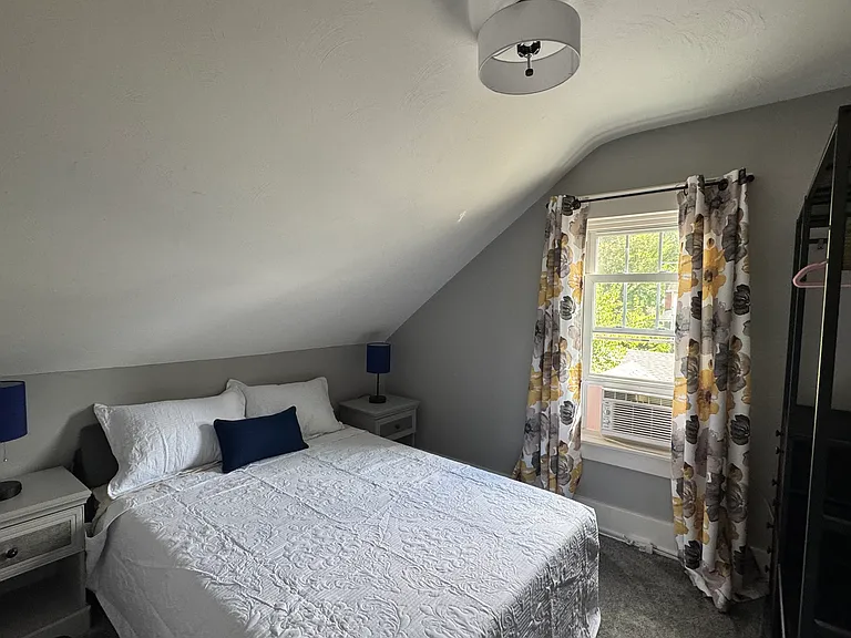 1332 School St — Photo 11
