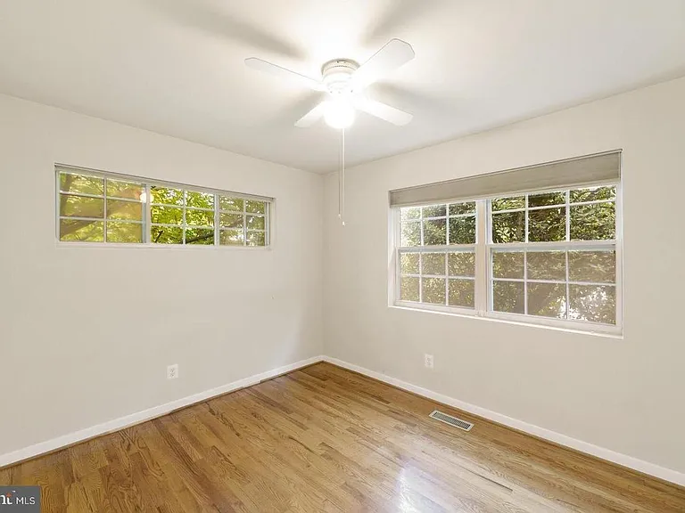 1747 Great Falls St — Photo 7