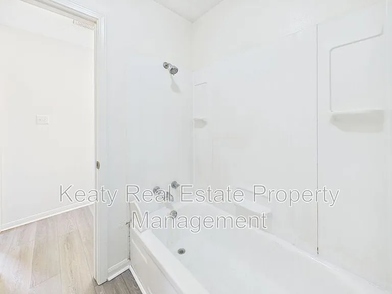 110C Country Ln — Photo 22