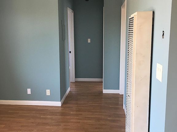 2nd image of 2711 Bellevue Ave #3