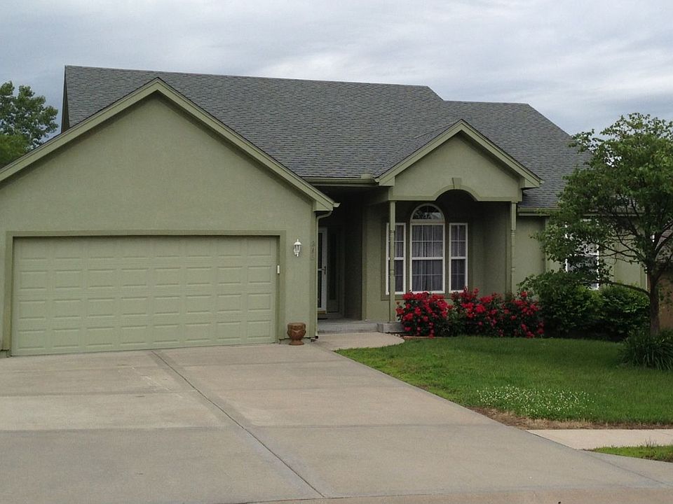 1st image of 213 Woodhaven Dr