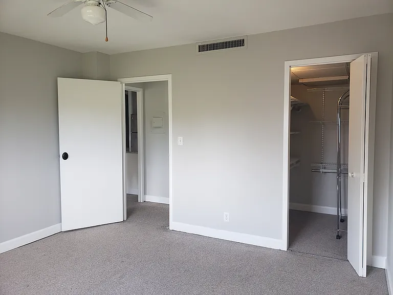 2285 Peachtree Rd NE #904 — Photo 9
