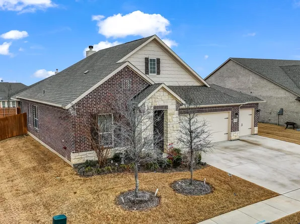 1516 Smoke Signal Ln, Weatherford, TX 76087