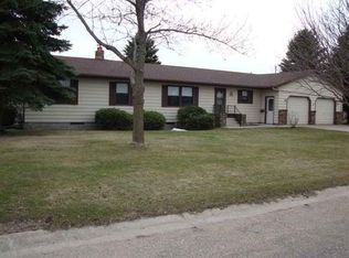 3225 3rd Ave NW, Willmar, MN 56201