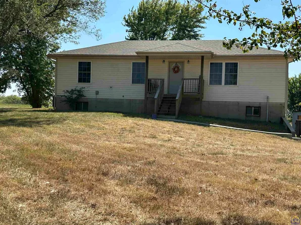 6431 86th St, Meriden, KS 66512