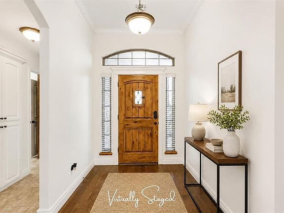 5th image of 10812 NW 34th St