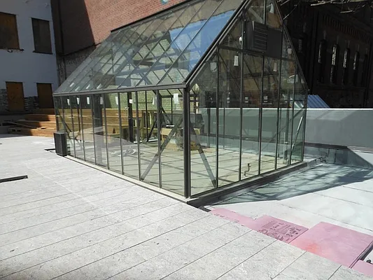 Rented by EXR | media 20