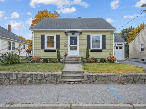 68 Dean Ave, Smithfield, RI 02917