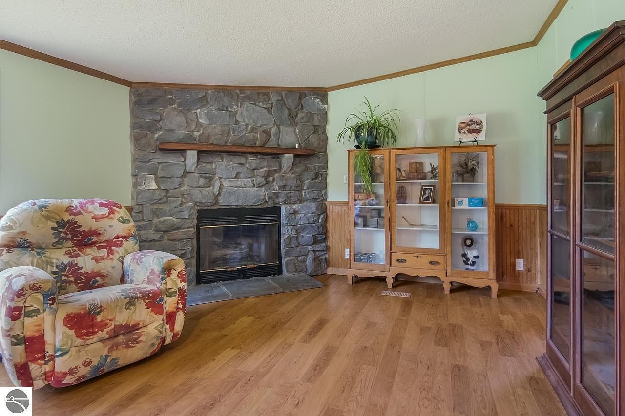 2680 Leaf Ln, Grawn, MI 49637 Zillow