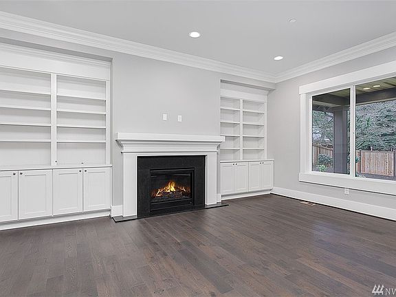 3rd image of 10016 NE 28th Pl