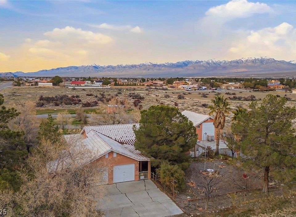 1st image of 1700 W Hickory St