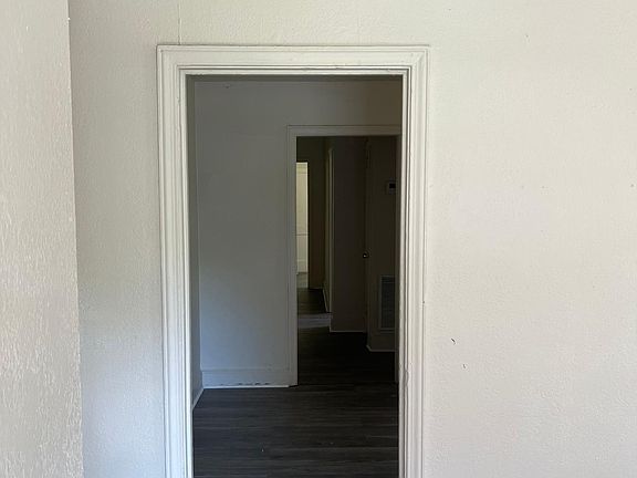 5th image of 807 Macon St #B