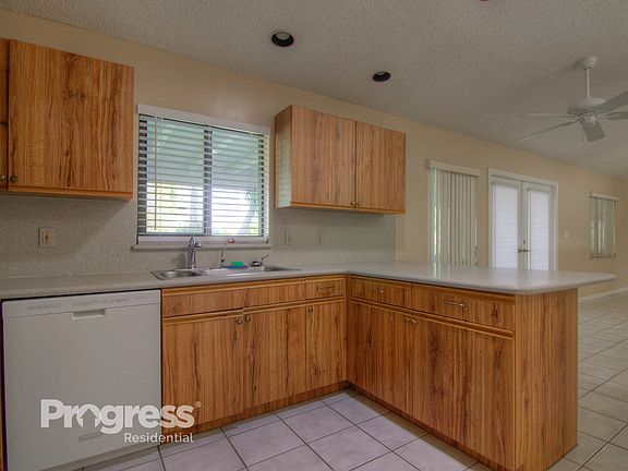 5th image of 7703 Sunflower Dr