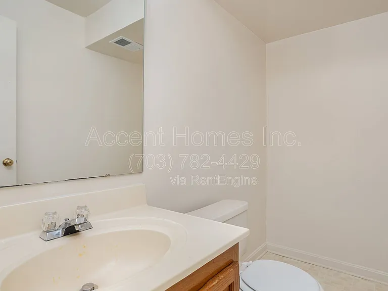 7461 Ridge Oak Ct — Photo 31