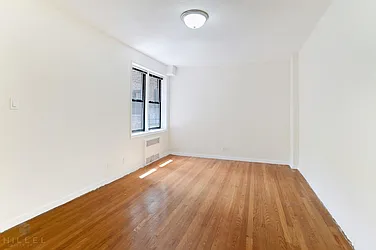 Rented by Hillel Realty Group