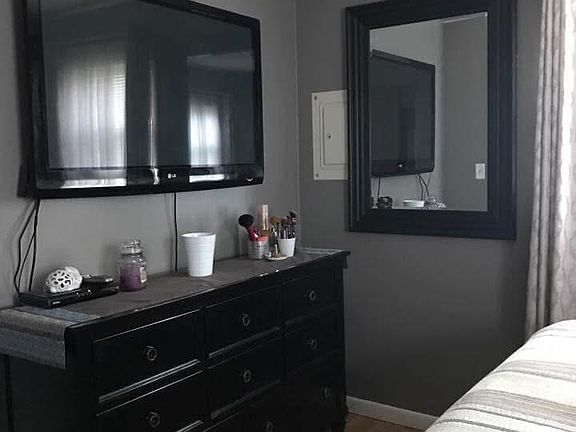 5th image of 8010 Wicker Park Dr