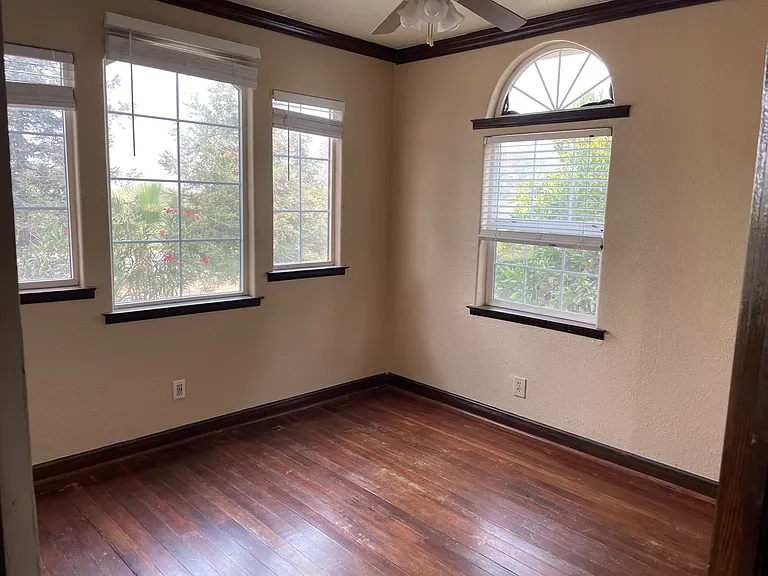 17174 Indianola Ave — Photo 8