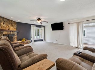 3642 Redbud Rd NE, Cedar Rapids, IA 52402