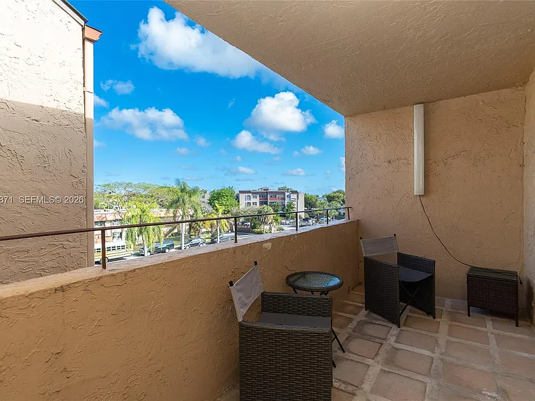 10500 SW 108th Ave #B414 — Photo 30