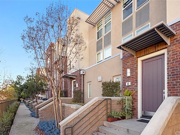5th image of 42 Midtown Dr