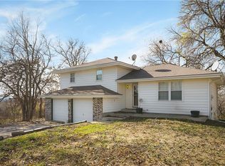 21302 SE Clover Hills Rd, Cleveland, MO 64734