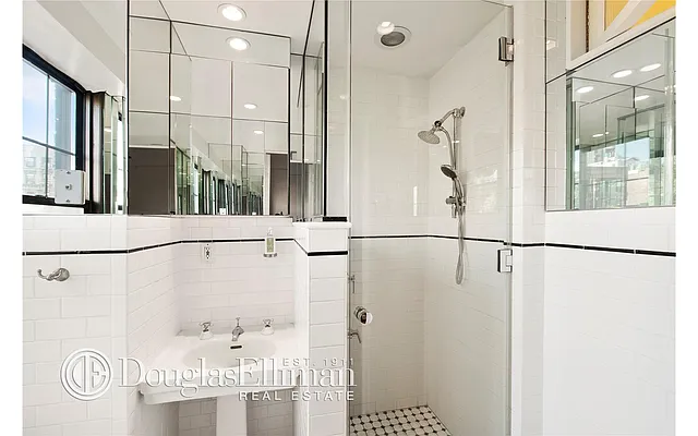 Rented by Douglas Elliman | media 15