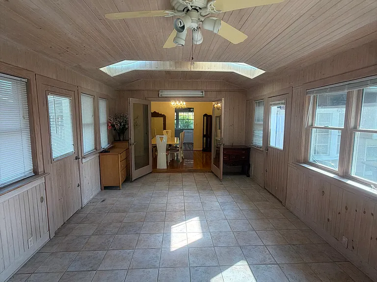 11902 Enid Dr — Photo 3