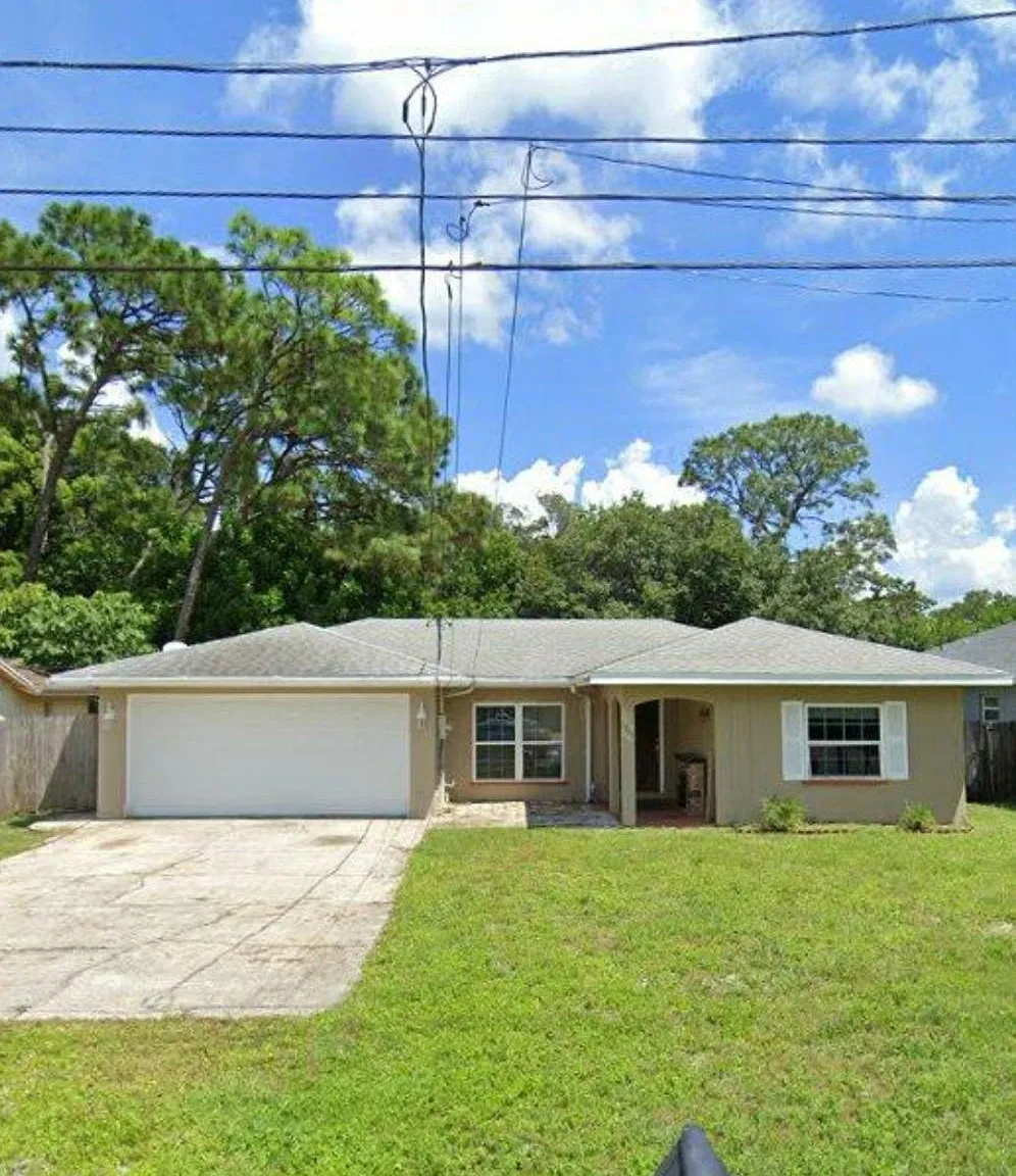 1755 Albemarle Rd — Photo 1