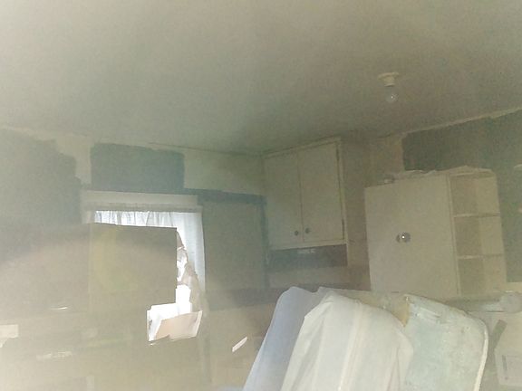 4th image of 436 Bravo St