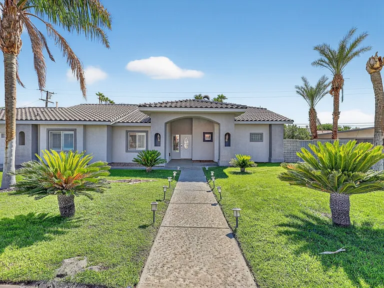 2120 W Nicola Rd — Photo 1