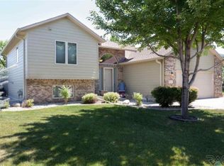 7000 S Connie Ave, Sioux Falls, SD 57108