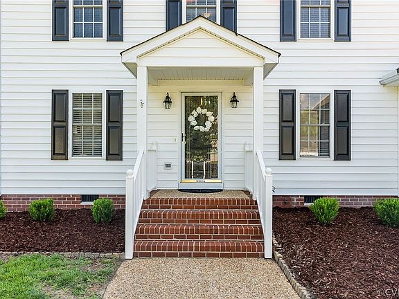 2nd image of 7973 Bear Grass Ln