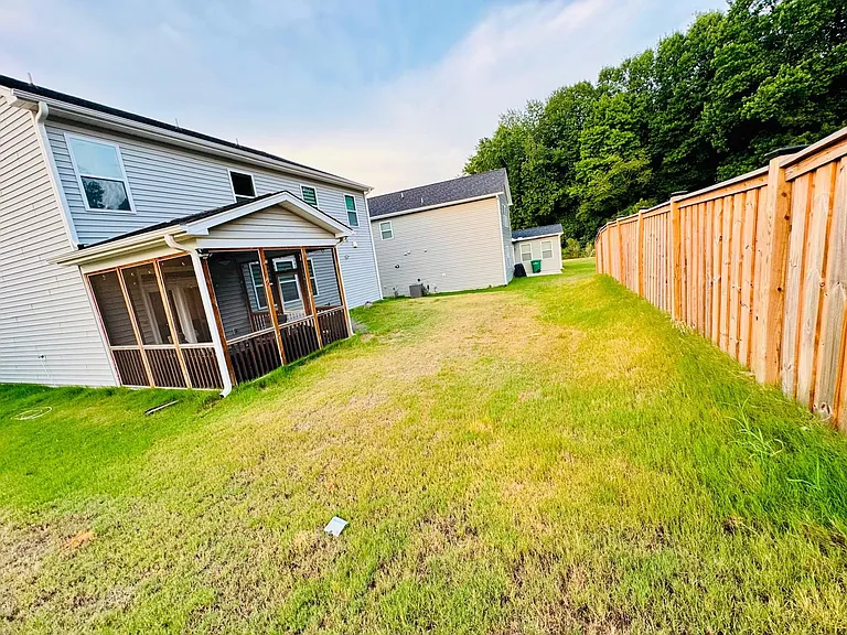 1309 McFarlan Ct — Photo 7