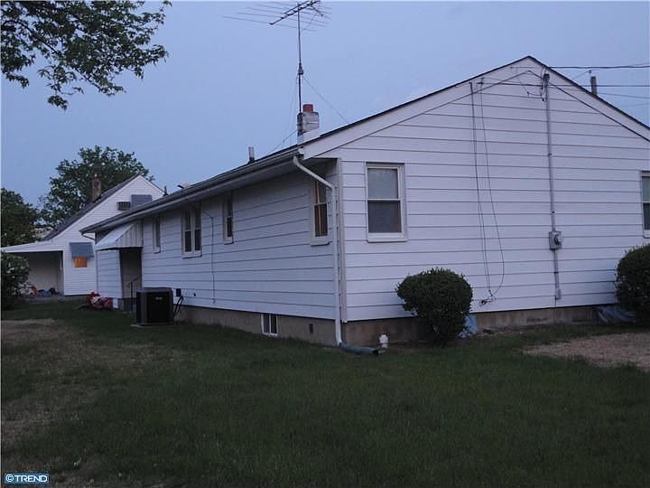 2nd image of 2 Lee Ct