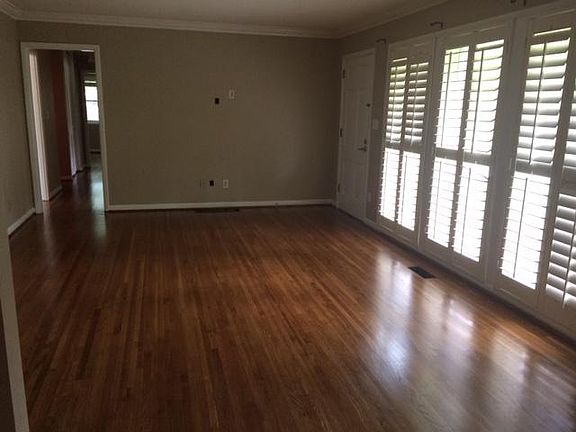 5th image of 3240 Starlake Dr