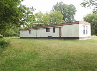 6063 Layton Rd, Fowlerville, MI 48836