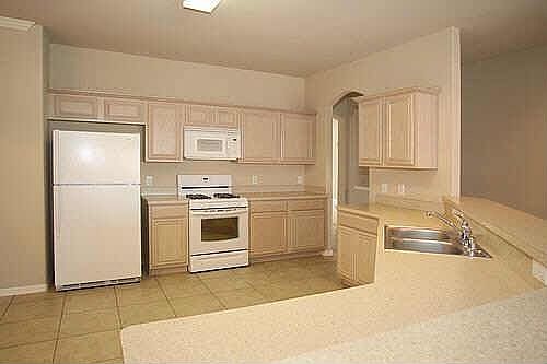 5th image of 705 Twin Valley Dr