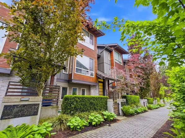 897 Premier St #24, North Vancouver, BC V7J 2G7